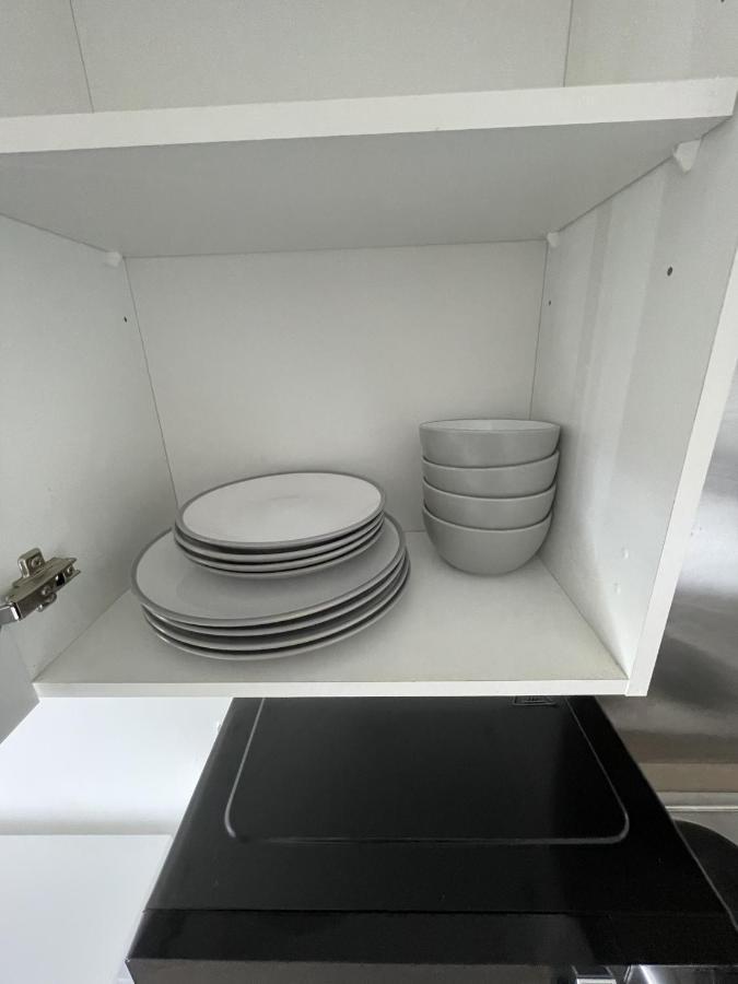 Modern 2-Bed Apartment In The Heart Of Salford Quays Екстер'єр фото